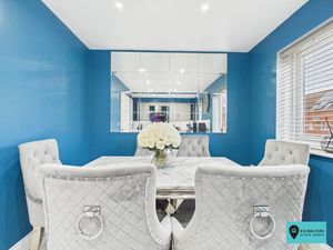 Dining Area - click for photo gallery